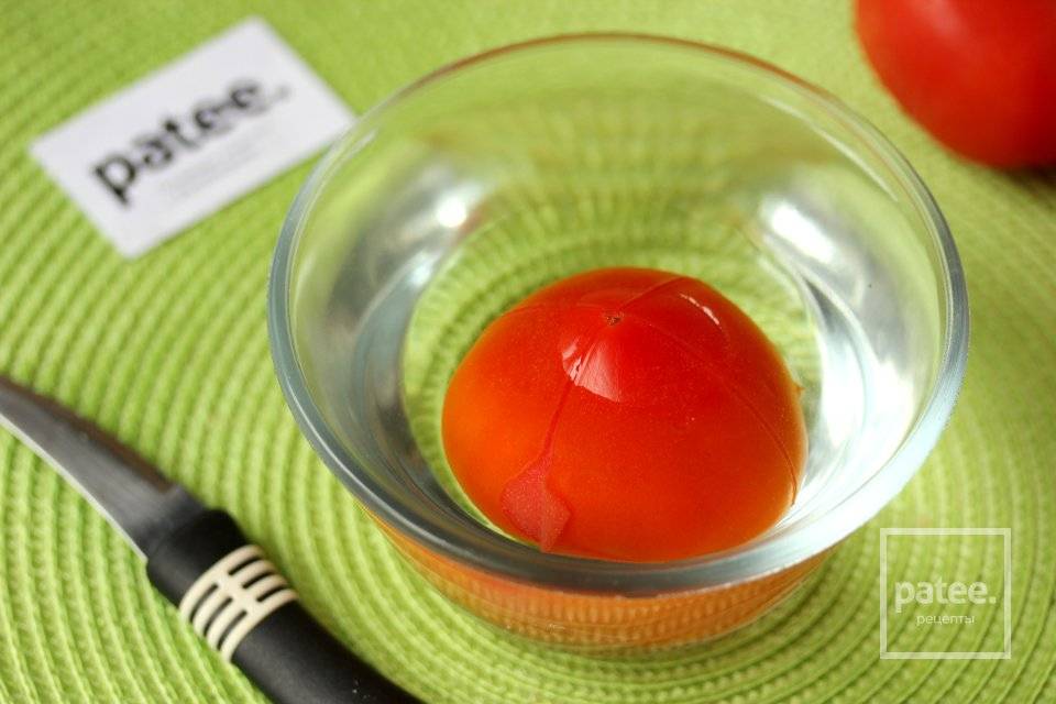 Как очистить помидоры от кожицы - способы очистки шкурки с помидор кипятком, в микроволновке, холодными методами