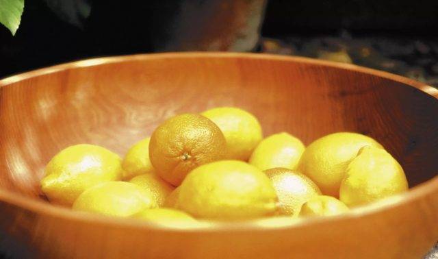 Замороженный лимон – способы приготовления и польза | худеем дома