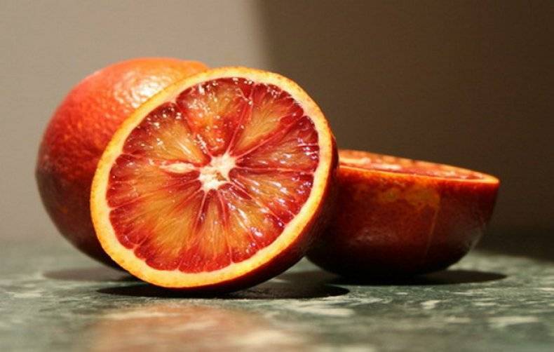 Кровавый (красный) сицилийский апельсин, пищевая ценность, вред и польза