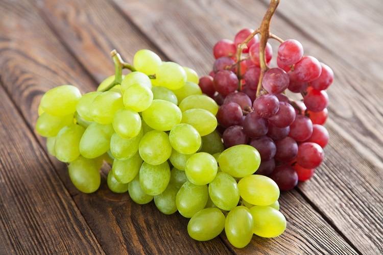 Виноград (красный или зелёный) — калорийность (сколько калорий в 100 граммах)