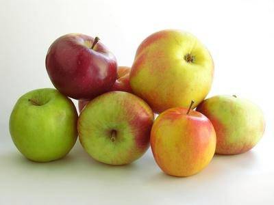 11 удивительных полезных свойств зеленых яблок
