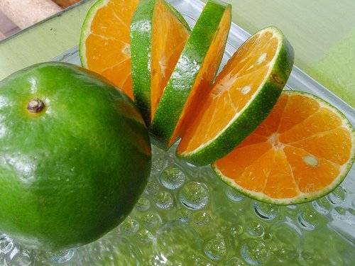 Зеленый апельсин как называется