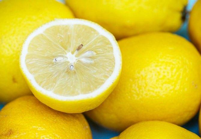 Можно ли кормящей матери есть лимон, пить чай с лимоном