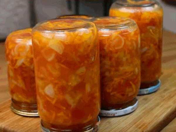 Салат из огурцов и капусты на зиму - оригинальное сочетание: рецепт с фото и видео