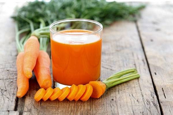 Морковный сок: польза и свойства