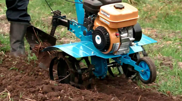 Трактор для обработки картофеля: окучивание, посадка, видео — selok.info